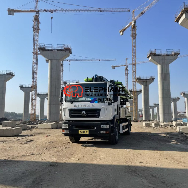 Heavy Equipment Working - Autobetonpompa Nuova di Zecca 2026 da