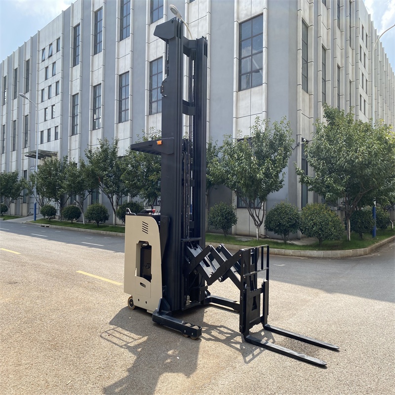 Carrello Elevatore Elettrico a - Electric Forklift recensione e prezzo
